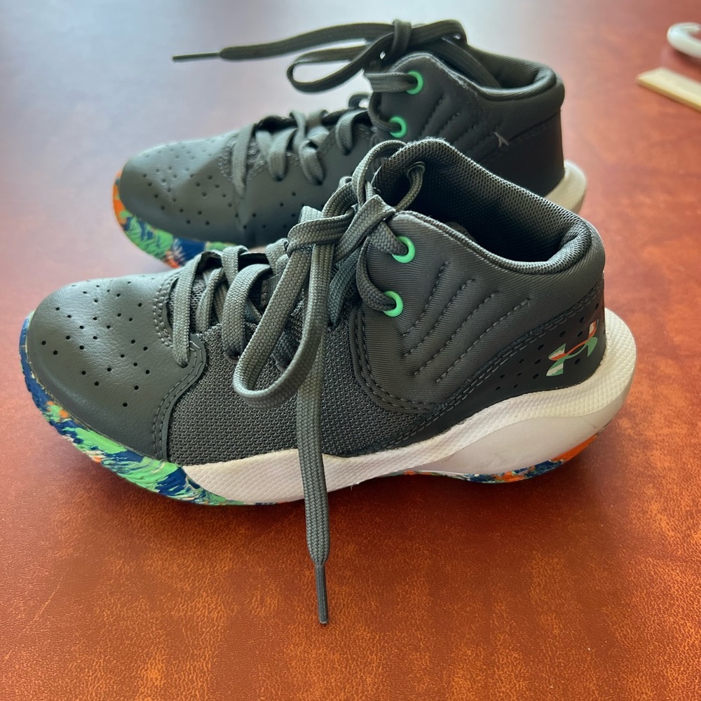 Under Armour Kids Gray Lockdown 5 Sneakers with Multicolor Trim
